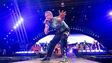 Coldplay: Chris Martin surprises Dubliners .